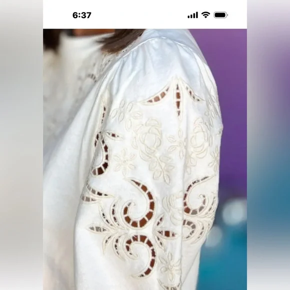 BNWT Fate Off White Cream Embroidered Eyelet  Women's Top, Sz Xsmall - Picture 9 of 12